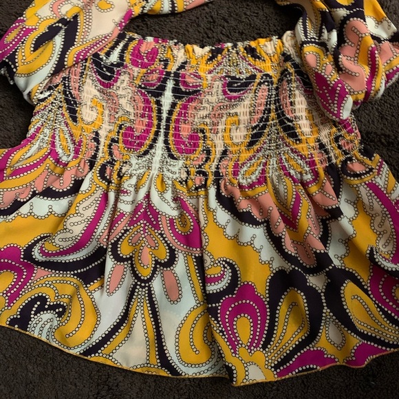 Off the shoulder top NWOT - Picture 5 of 6